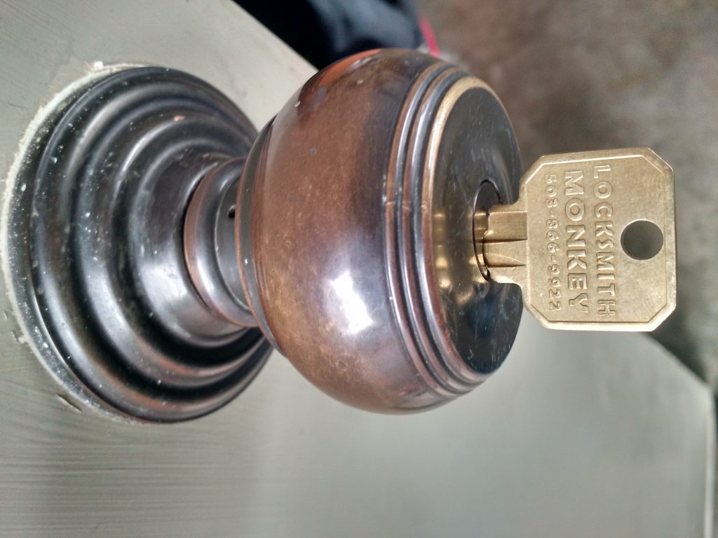 key stuck in door lock