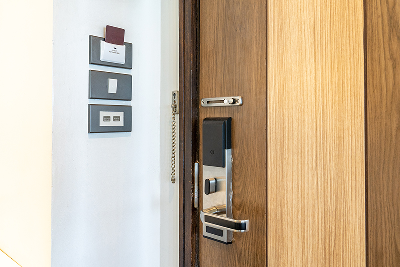Choosing a Smart Lock for Your Business
