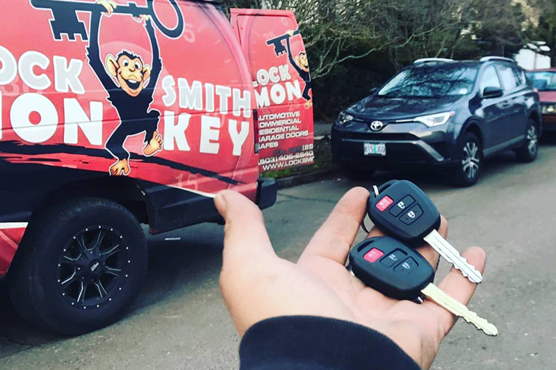 Choosing a Locksmith over a Dealership for Car Key Replacement